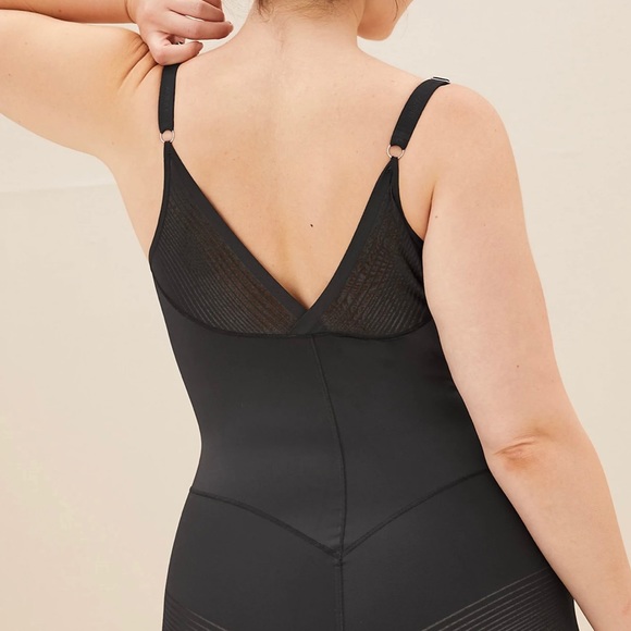 Body de sujeción fuerte Body Define™ para llevar con tu propio sujetador - Picture 6 of 8